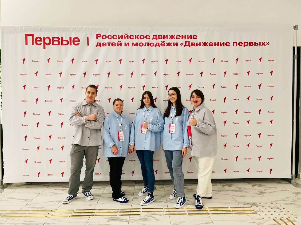 10-12 декабря в г.Ханты-Мансийск прошла конференция регионального отделения Движения Первых. Посетить конференцию удалось нашему ученику активисту, заместителю председателя Совета Первых местного отделения Движения Первых Феофилактову Тихону.