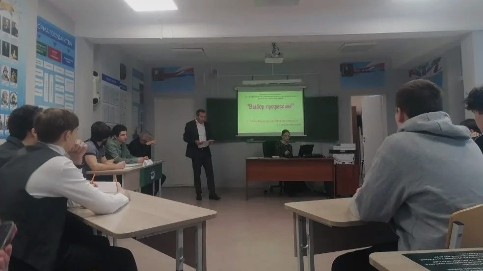 Учащиеся 8-9 классов побывали в филиале Лангепасского политехнического колледжа, где погрузились в настоящую атмосферу профессиональной деятельности!