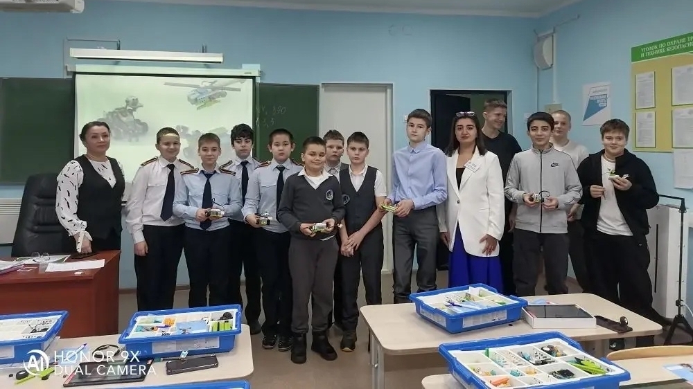 Ребята из 8 Б, 9 А и 6 А классов посетили колледж в рамках профориентационной программы